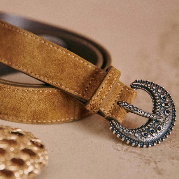 SOLD NWT Sézane Thin Louve Belt 75 - Picture 3 of 3